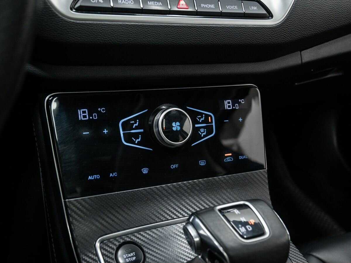 Hongqi H5 с пробегом — 2022 год. Фото: #22