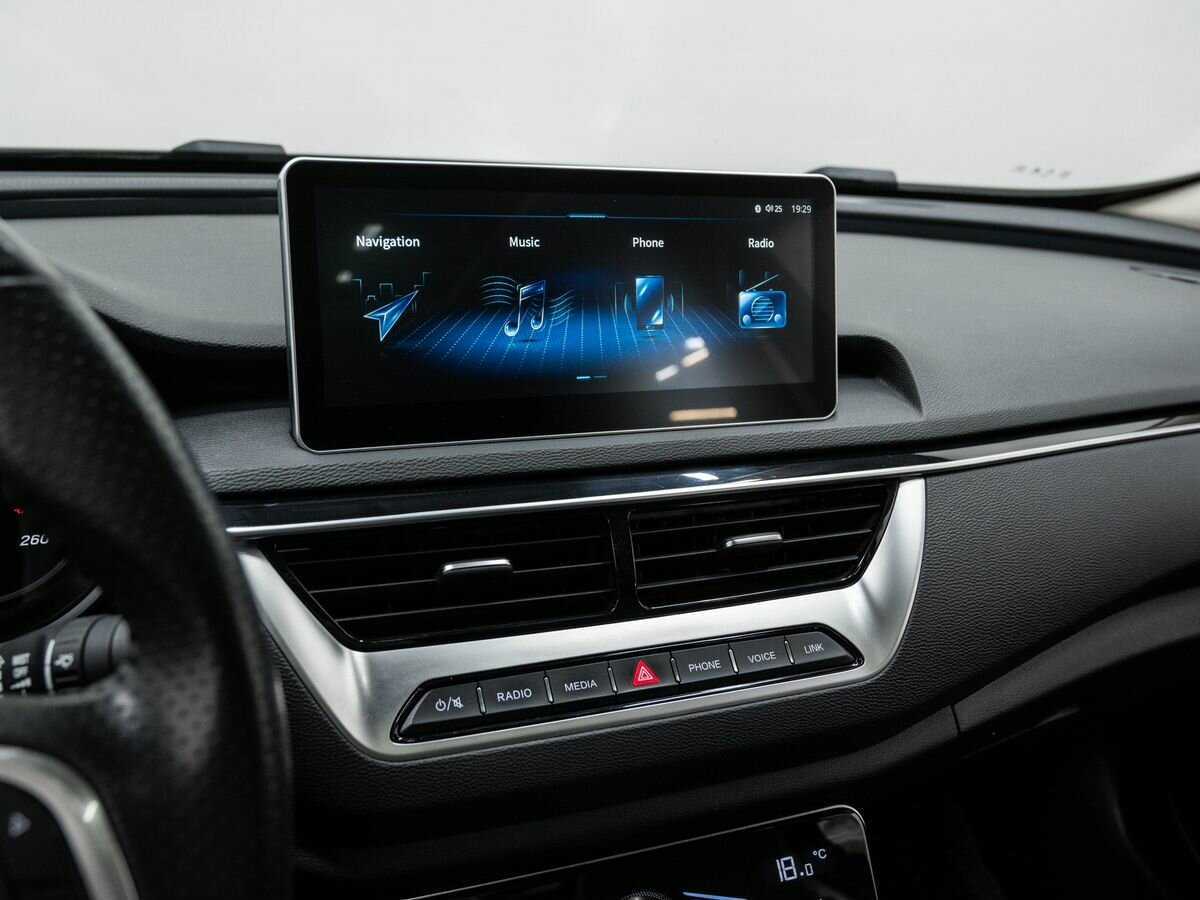 Hongqi H5 с пробегом — 2022 год. Фото: #23