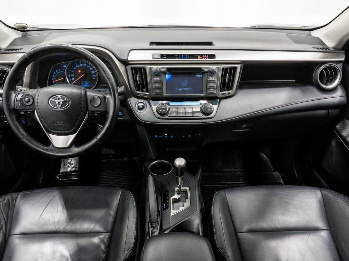 Toyota RAV4 с пробегом — 2013 год. Фото: #10
