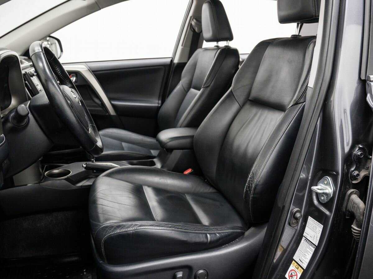 Toyota RAV4 с пробегом — 2013 год. Фото: #13