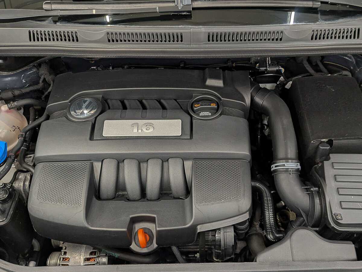 Volkswagen Golf Plus с пробегом — 2012 год. Фото: #8