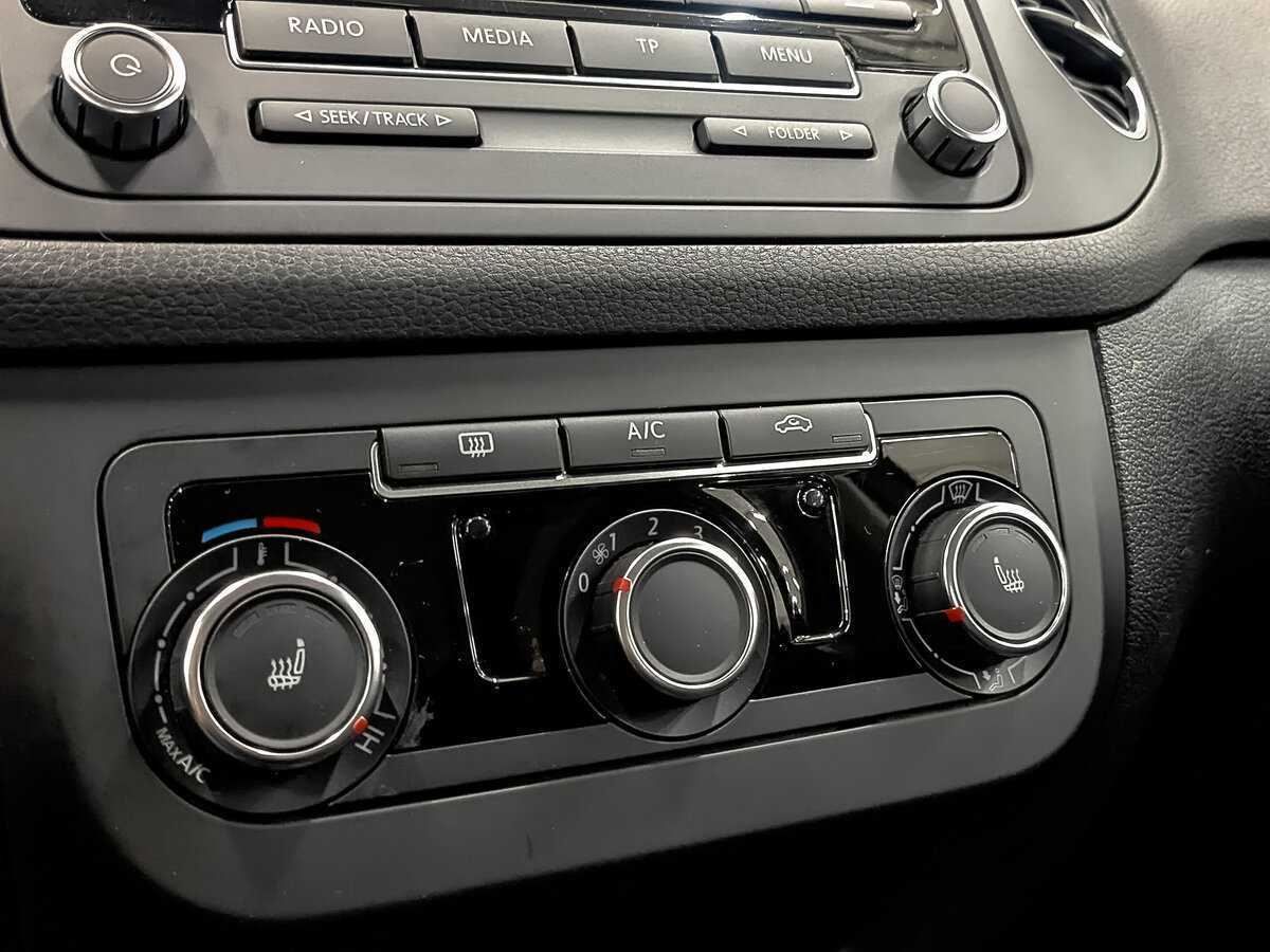 Volkswagen Golf Plus с пробегом — 2012 год. Фото: #20