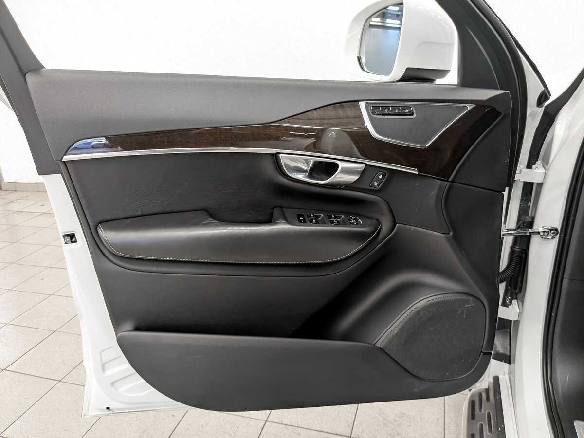 Volvo XC90 с пробегом — 2017 год. Фото: #19