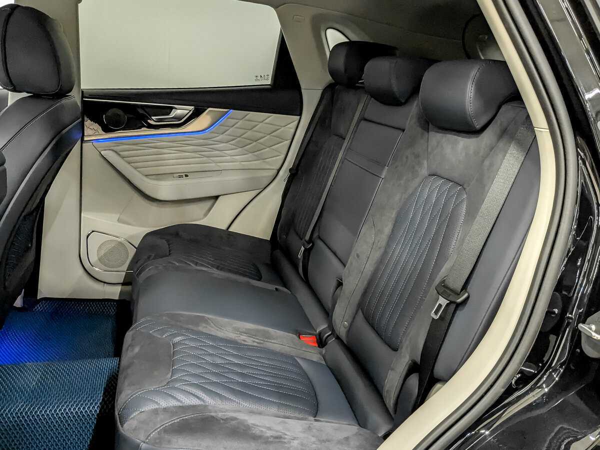 Hongqi HS5 с пробегом — 2024 год. Фото: #11