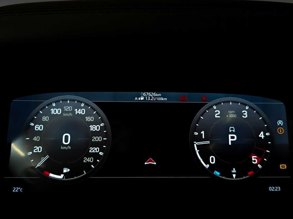 Land Rover Defender с пробегом — 2021 год. Фото: #12