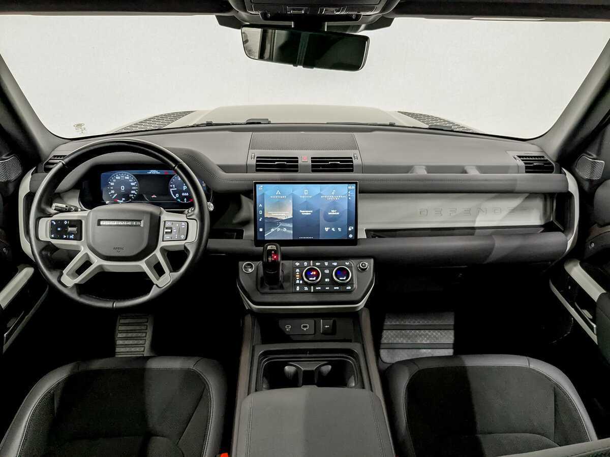 Land Rover Defender с пробегом — 2021 год. Фото: #13