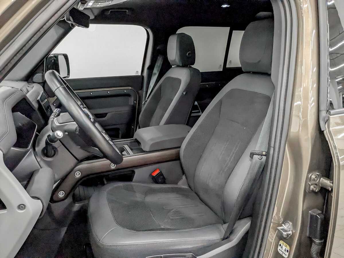 Land Rover Defender с пробегом — 2021 год. Фото: #17