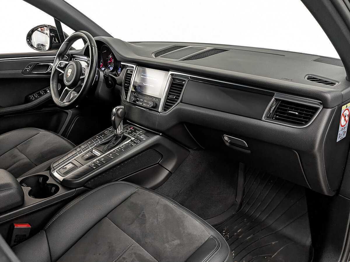 Porsche Macan с пробегом — 2018 год. Фото: #10
