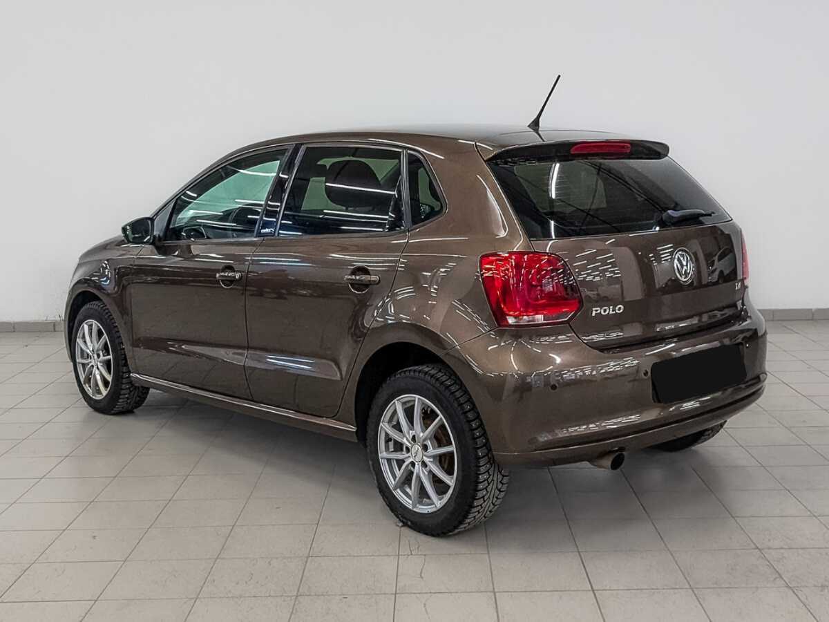 Volkswagen Polo с пробегом — 2011 год. Фото: #6