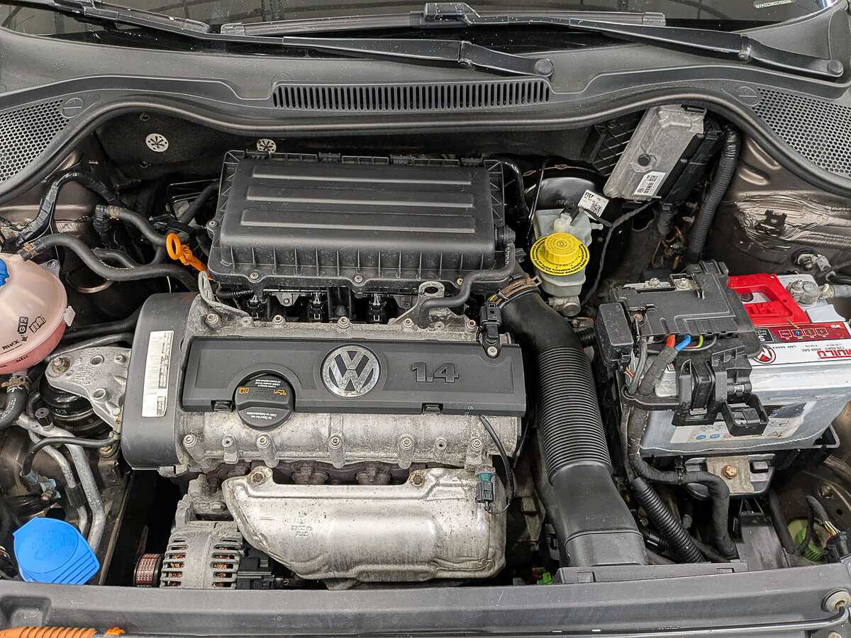 Volkswagen Polo с пробегом — 2011 год. Фото: #8