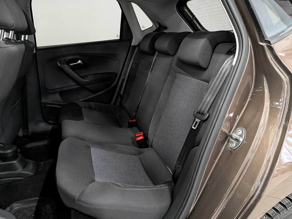 Volkswagen Polo с пробегом — 2011 год. Фото: #14