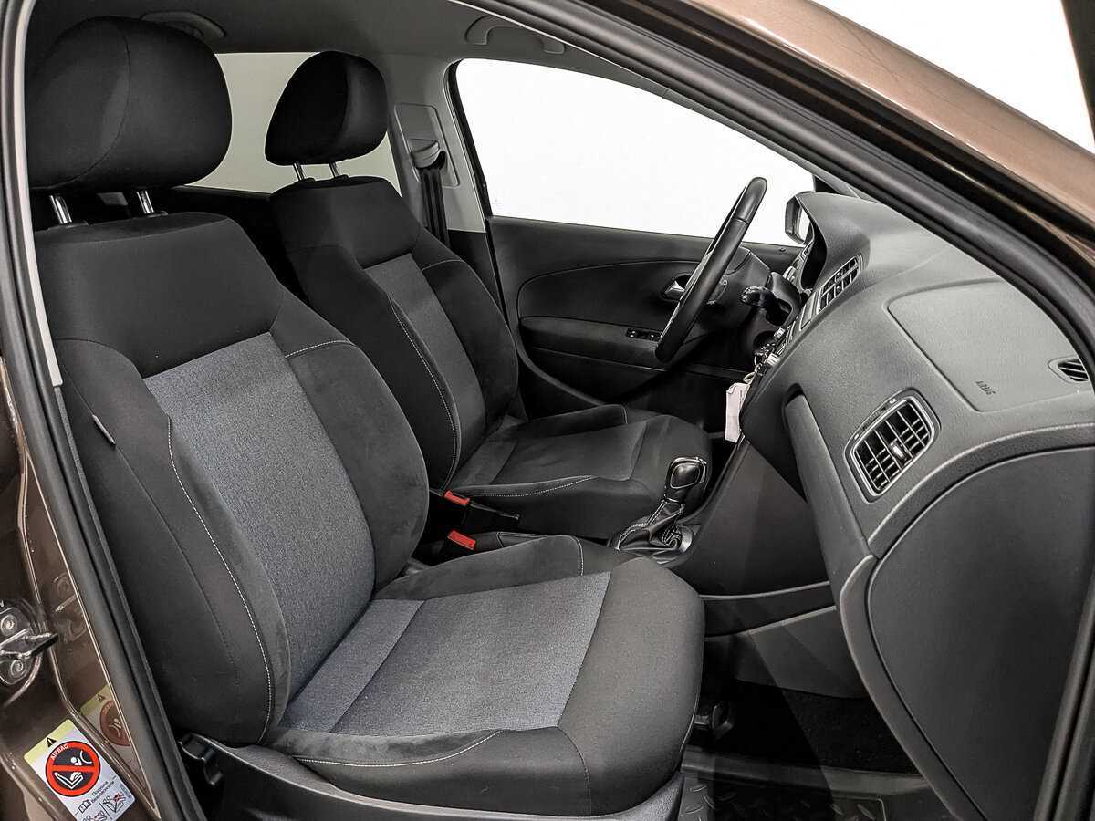 Volkswagen Polo с пробегом — 2011 год. Фото: #20