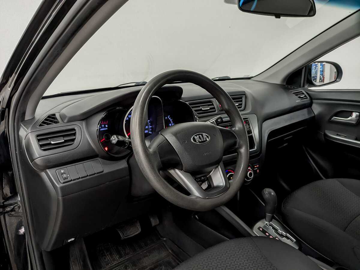 Kia Rio с пробегом — 2013 год. Фото: #15