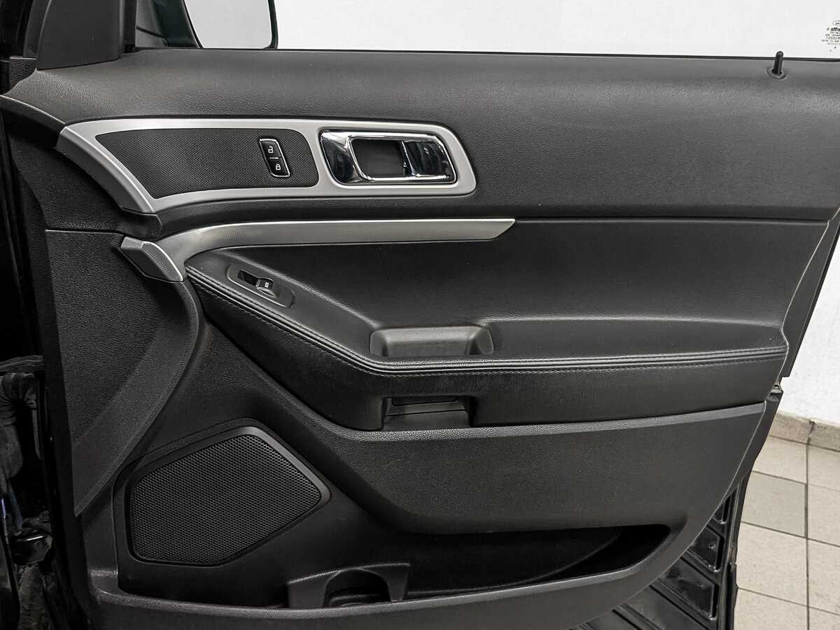 Ford Explorer с пробегом — 2014 год. Фото: #23