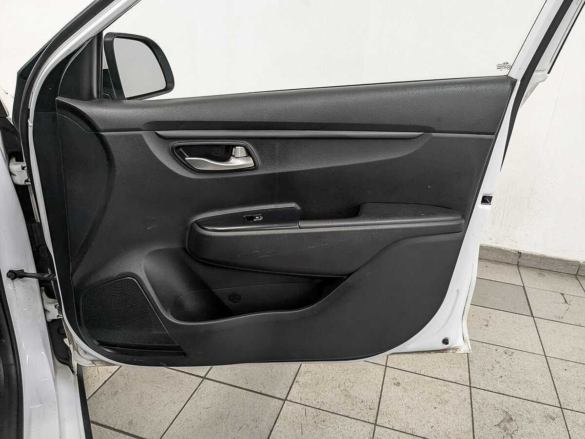 Kia Rio с пробегом — 2020 год. Фото: #21