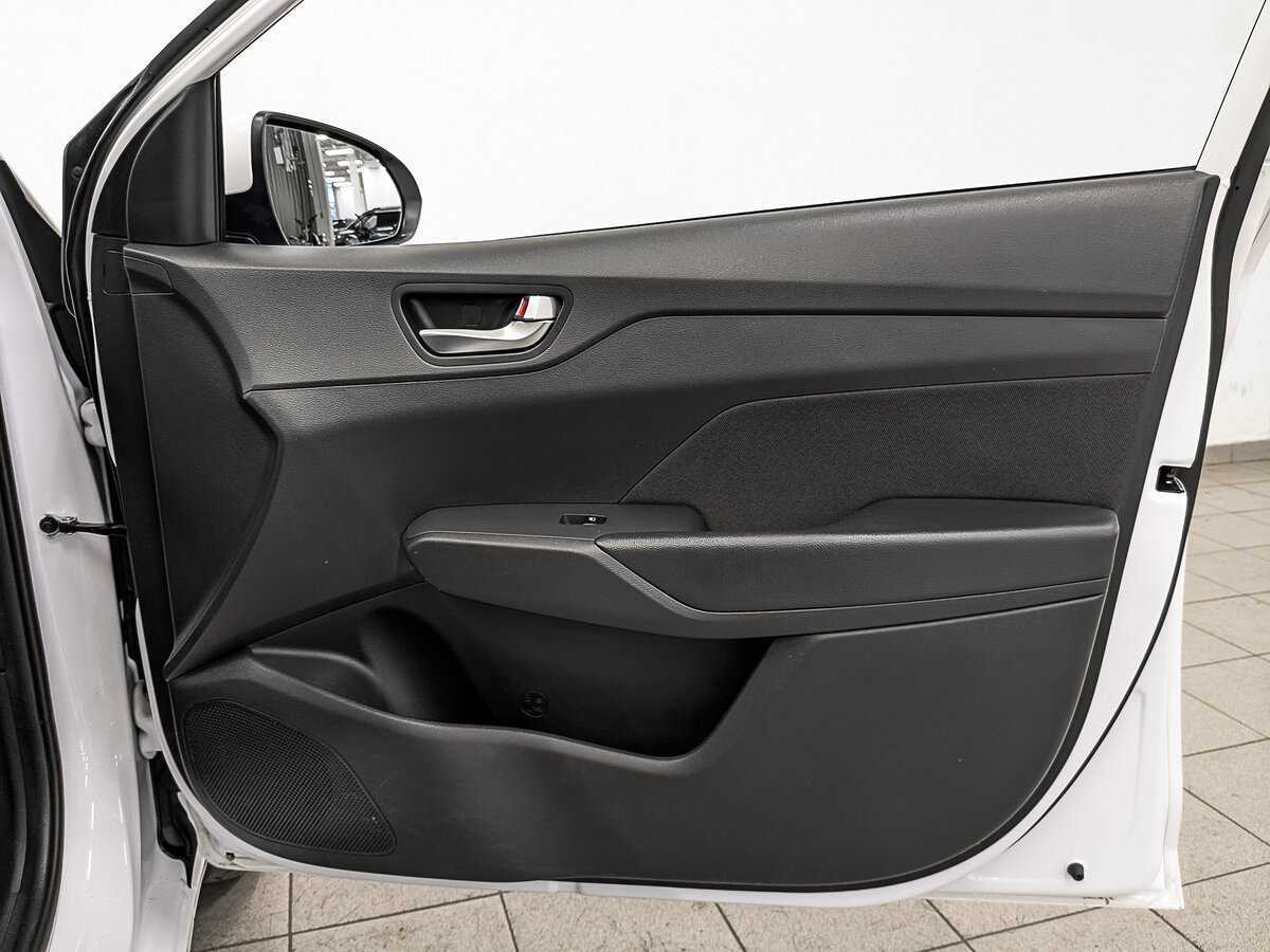 Hyundai Solaris с пробегом — 2021 год. Фото: #22