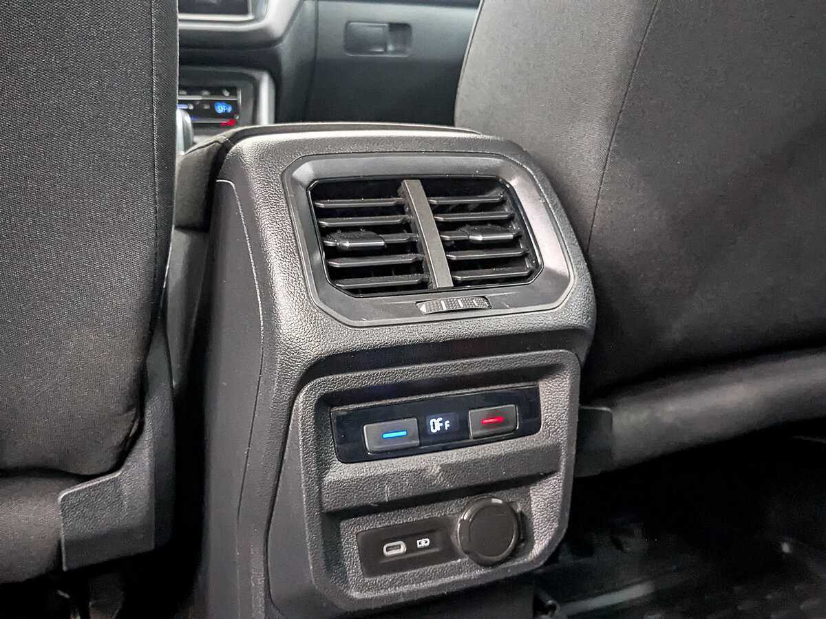 Volkswagen Tiguan с пробегом — 2021 год. Фото: #23