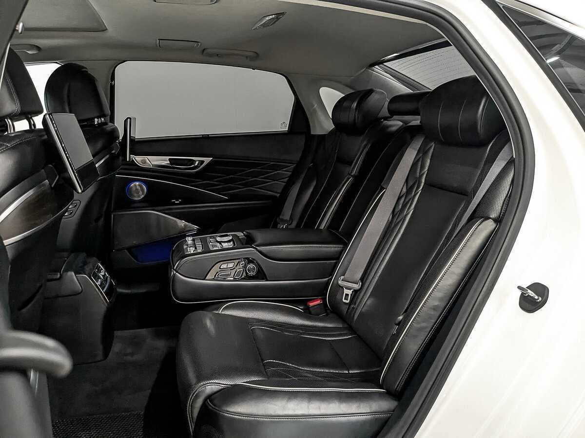Kia K900 с пробегом — 2019 год. Фото: #15
