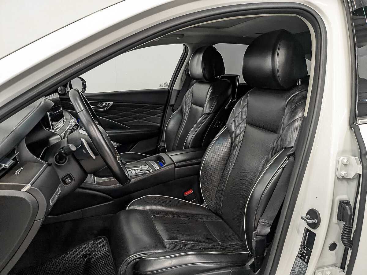 Kia K900 с пробегом — 2019 год. Фото: #17