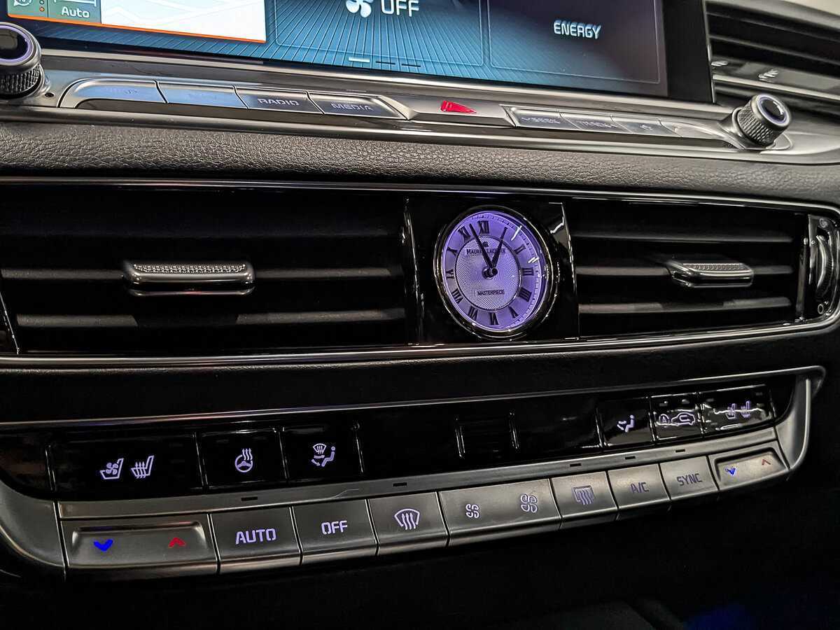 Kia K900 с пробегом — 2019 год. Фото: #18