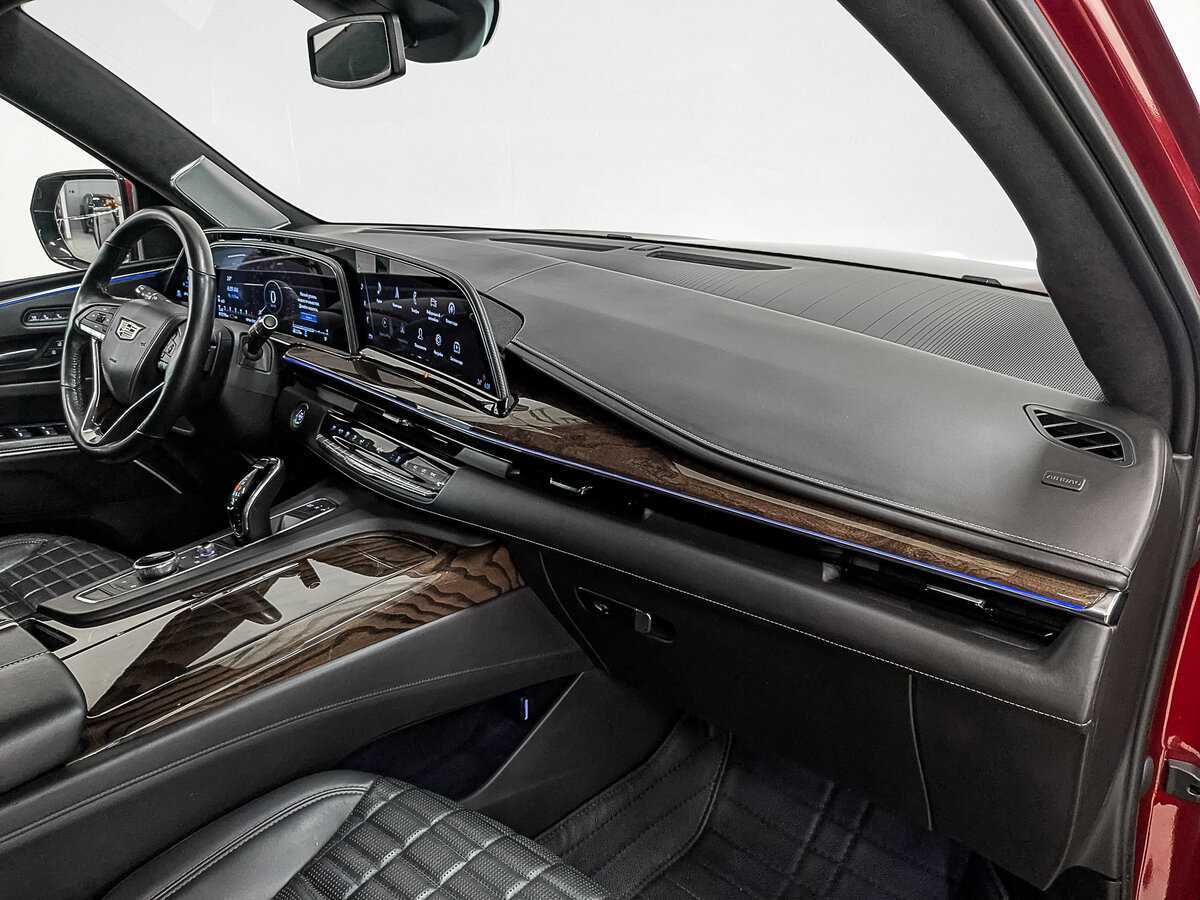 Cadillac Escalade с пробегом — 2021 год. Фото: #10