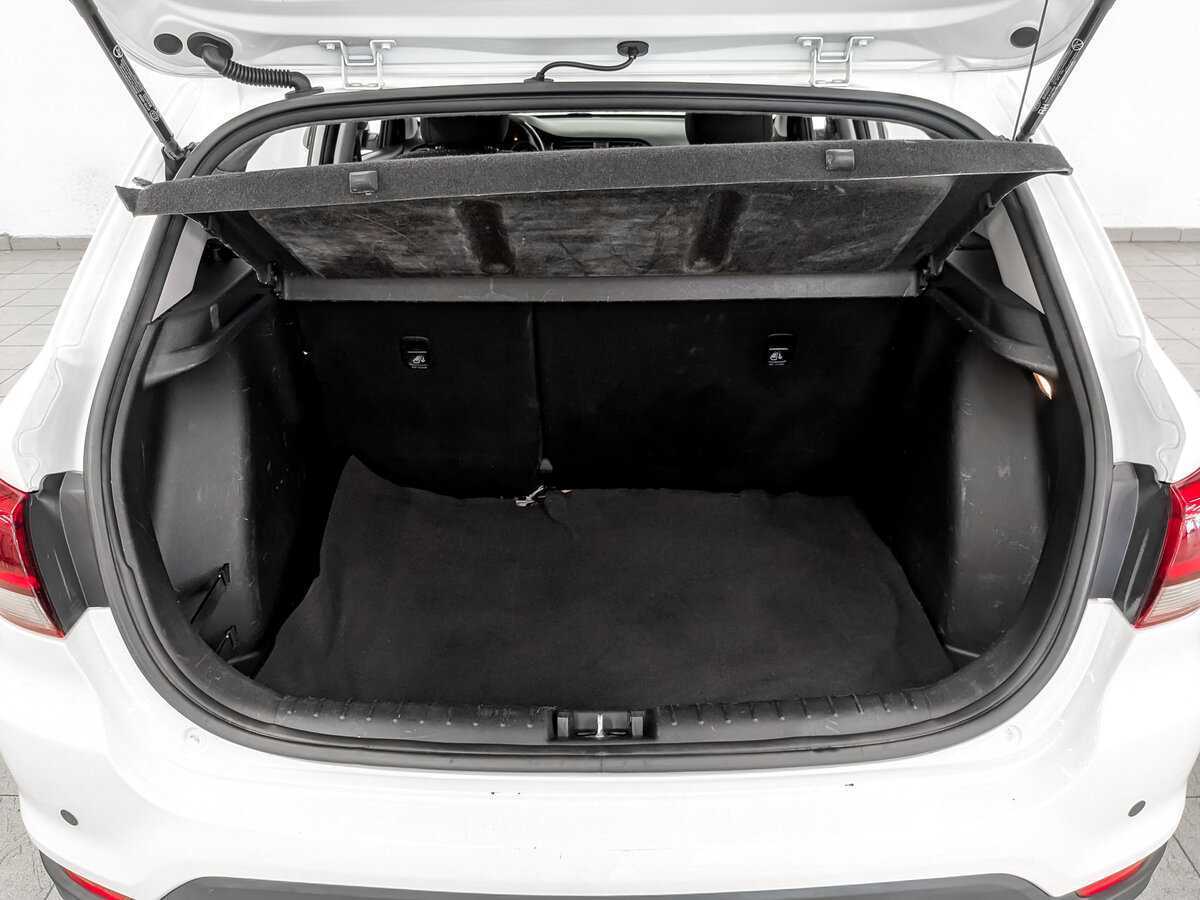 Kia Rio с пробегом — 2020 год. Фото: #9