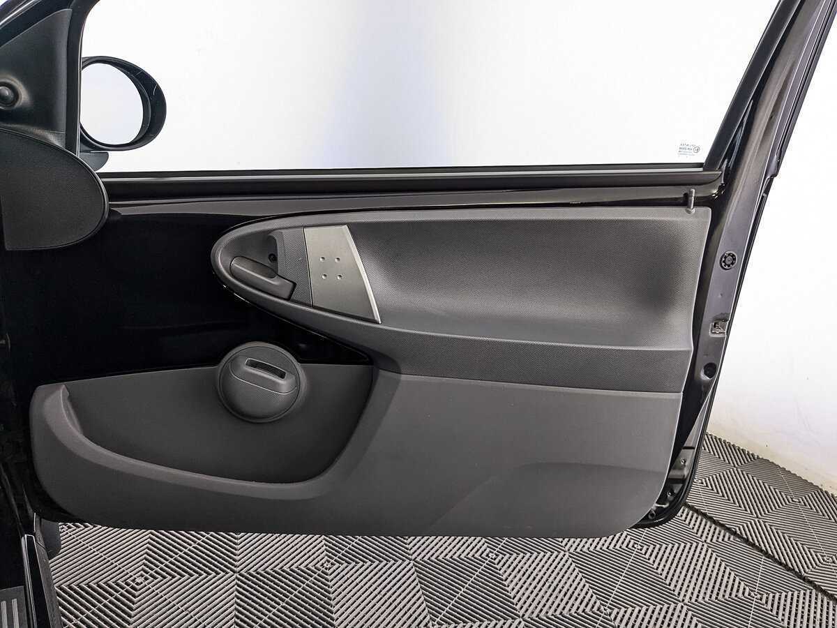 Peugeot 107 с пробегом — 2010 год. Фото: #22