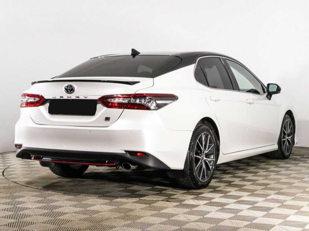 Toyota Camry с пробегом — 2021 год. Фото: #4