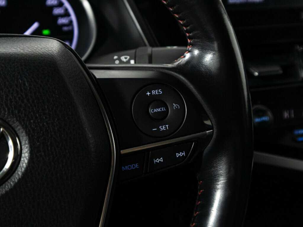 Toyota Camry с пробегом — 2021 год. Фото: #19