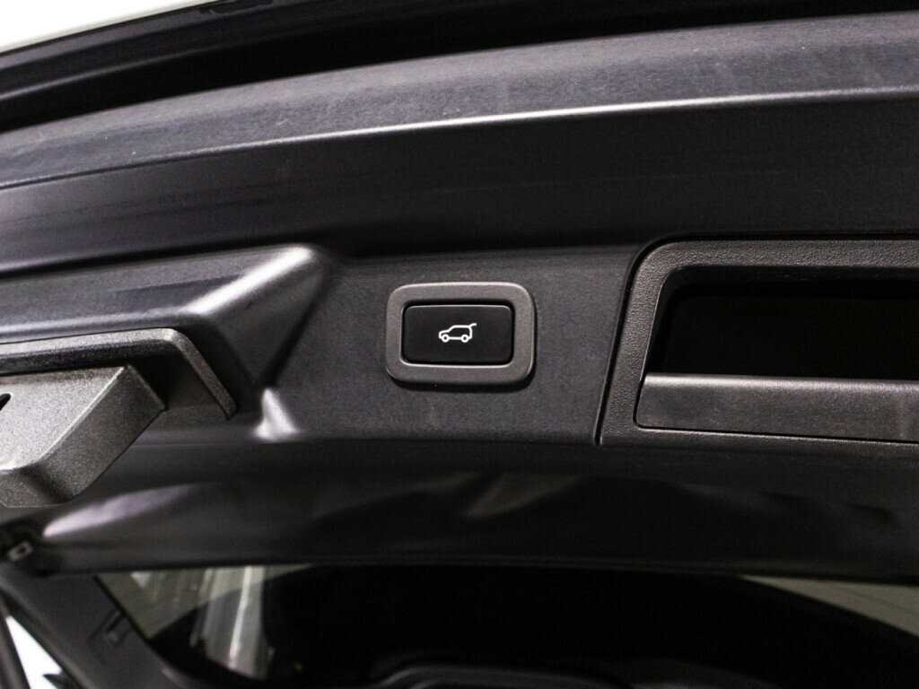 Land Rover Range Rover Velar с пробегом — 2019 год. Фото: #14