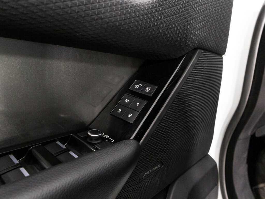 Land Rover Range Rover Velar с пробегом — 2019 год. Фото: #18