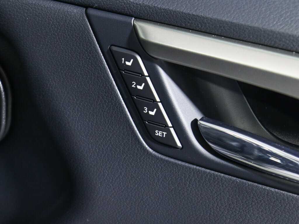 Lexus RX с пробегом — 2016 год. Фото: #16