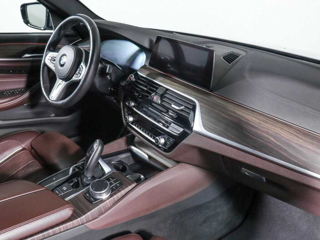 BMW 5 серии с пробегом — 2018 год. Фото: #6