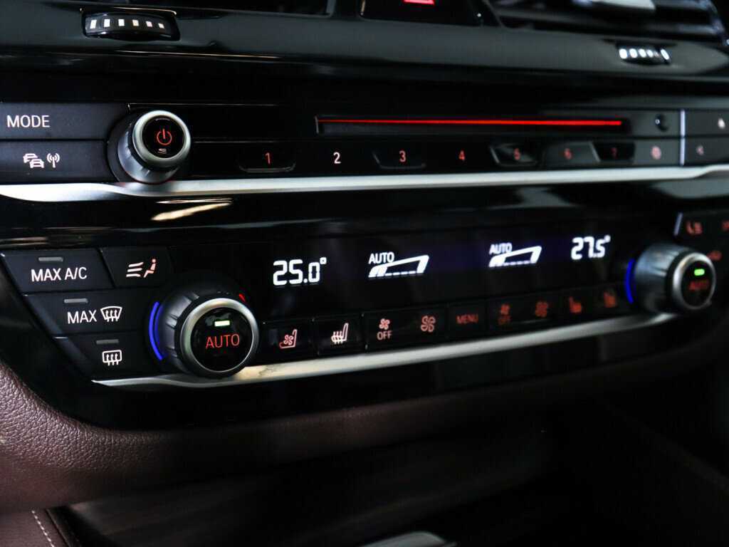 BMW 5 серии с пробегом — 2018 год. Фото: #24