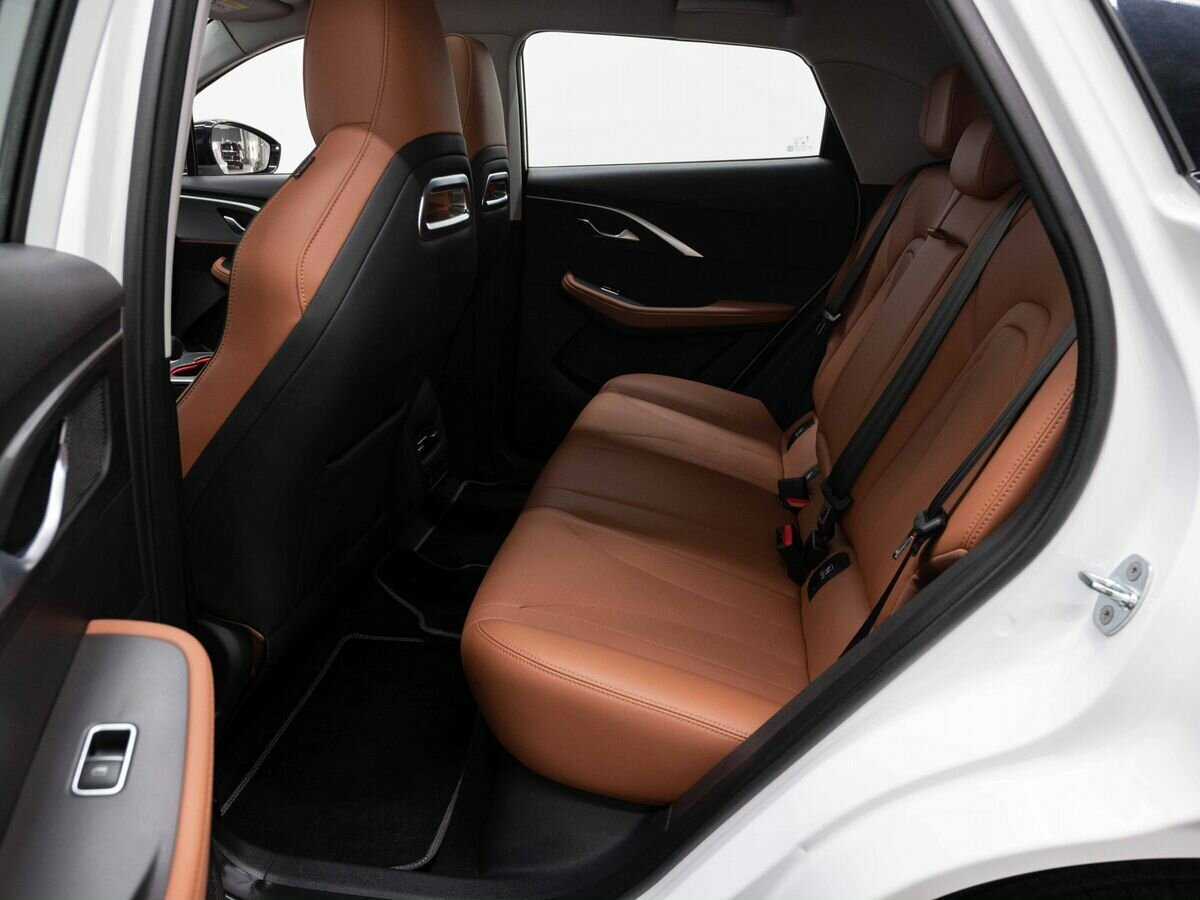 OMODA C5 с пробегом — 2023 год. Фото: #10