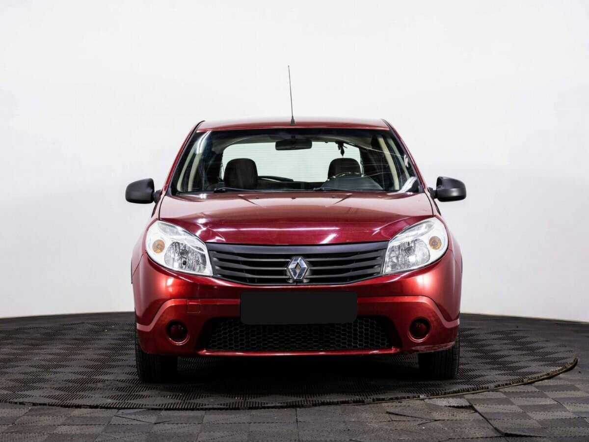 Renault Sandero с пробегом — 2011 год. Фото: #1