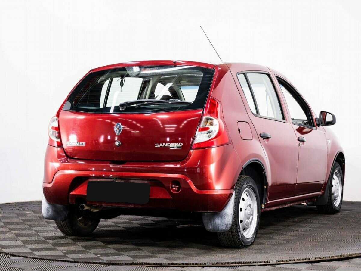 Renault Sandero с пробегом — 2011 год. Фото: #5