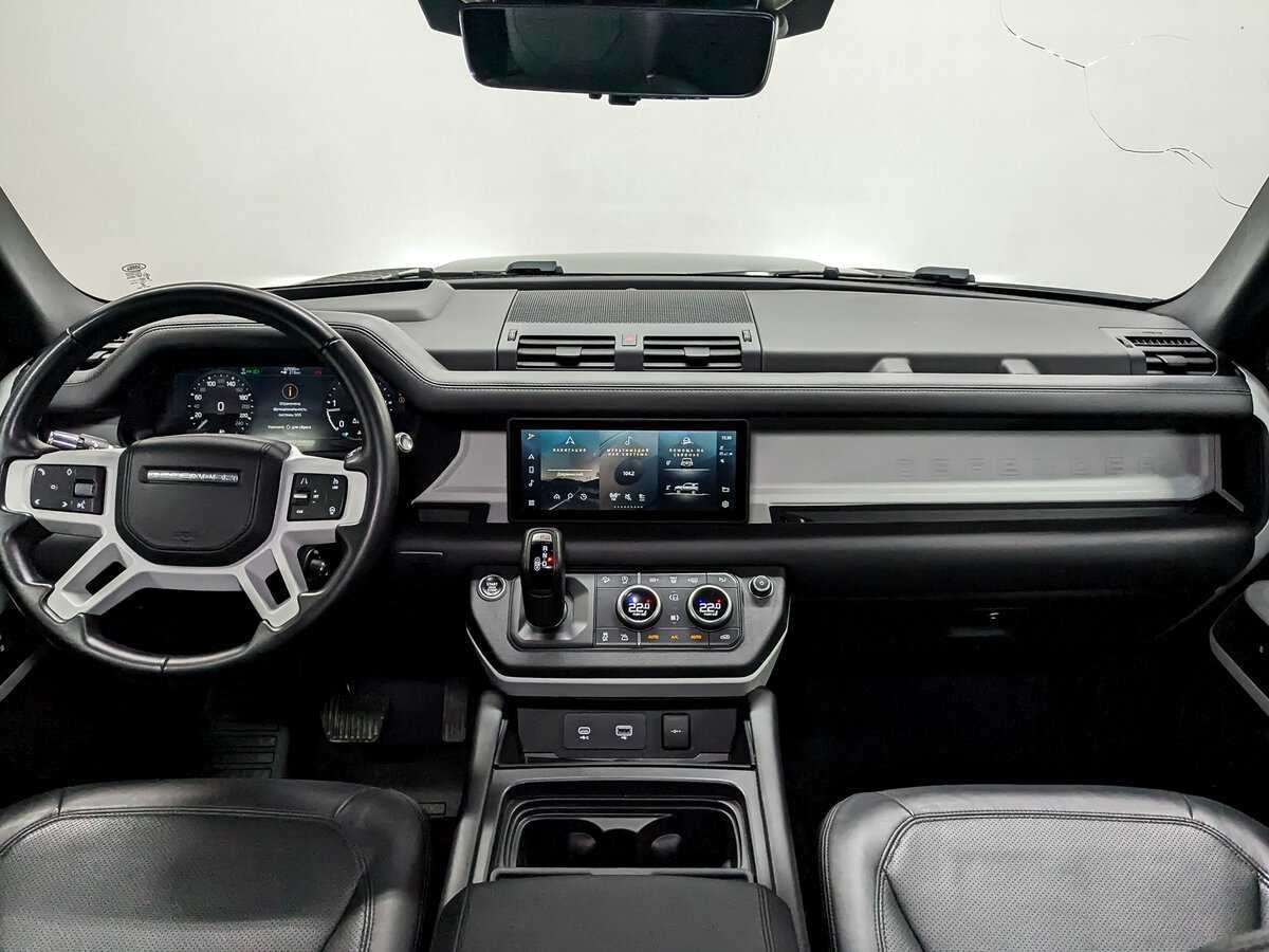 Land Rover Defender с пробегом — 2021 год. Фото: #13