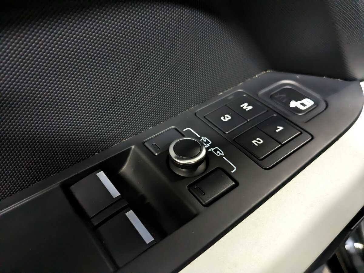 Land Rover Defender с пробегом — 2021 год. Фото: #20