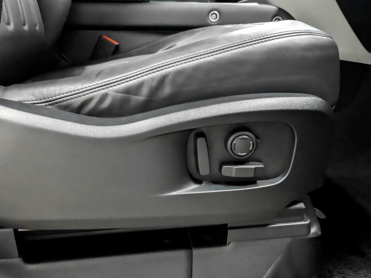 Land Rover Defender с пробегом — 2021 год. Фото: #23