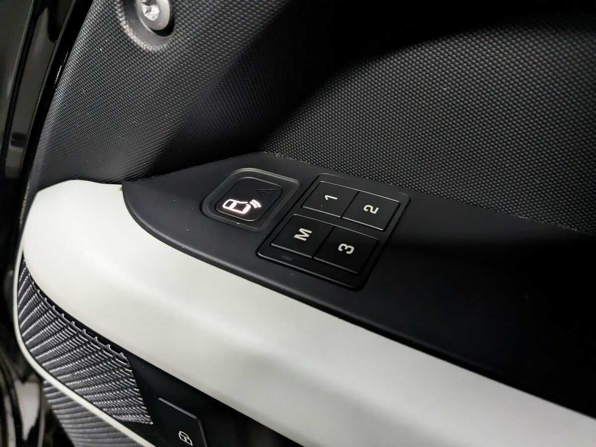 Land Rover Defender с пробегом — 2021 год. Фото: #24