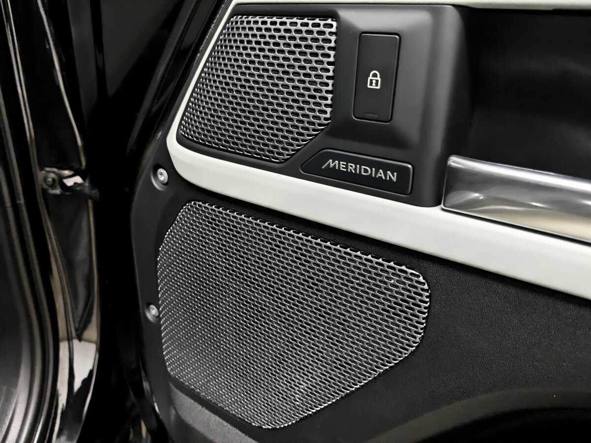 Land Rover Defender с пробегом — 2021 год. Фото: #29