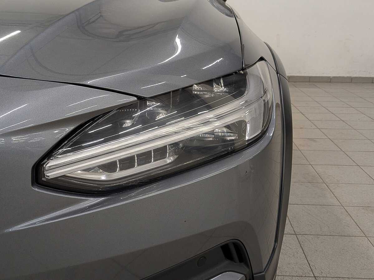 Volvo V90 Cross Country с пробегом — 2018 год. Фото: #10