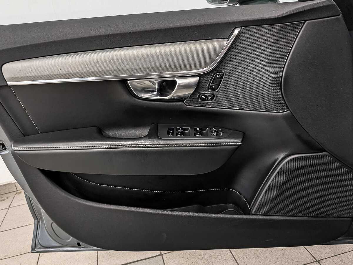 Volvo V90 Cross Country с пробегом — 2018 год. Фото: #18