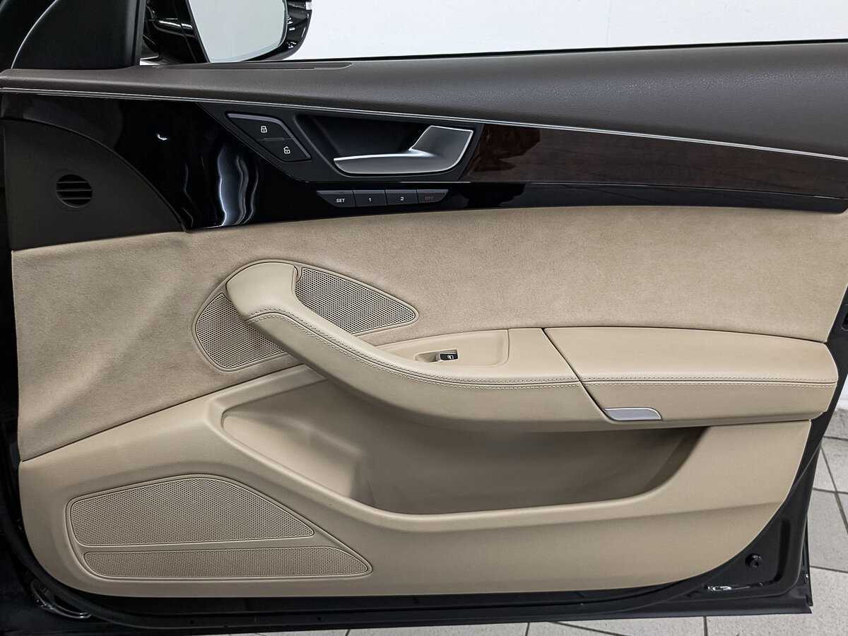 Audi A8 с пробегом — 2014 год. Фото: #23