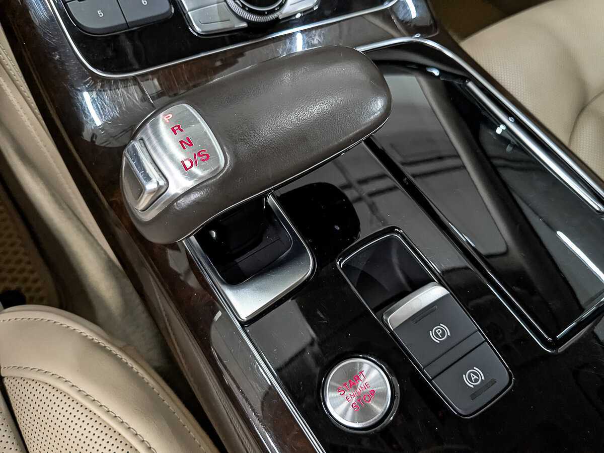 Audi A8 с пробегом — 2014 год. Фото: #26