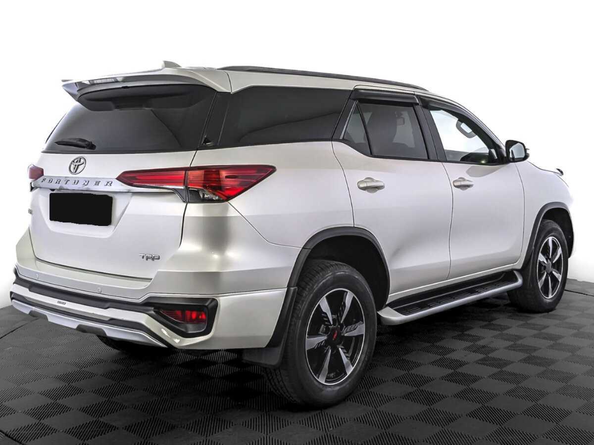 Toyota Fortuner с пробегом — 2019 год. Фото: #4