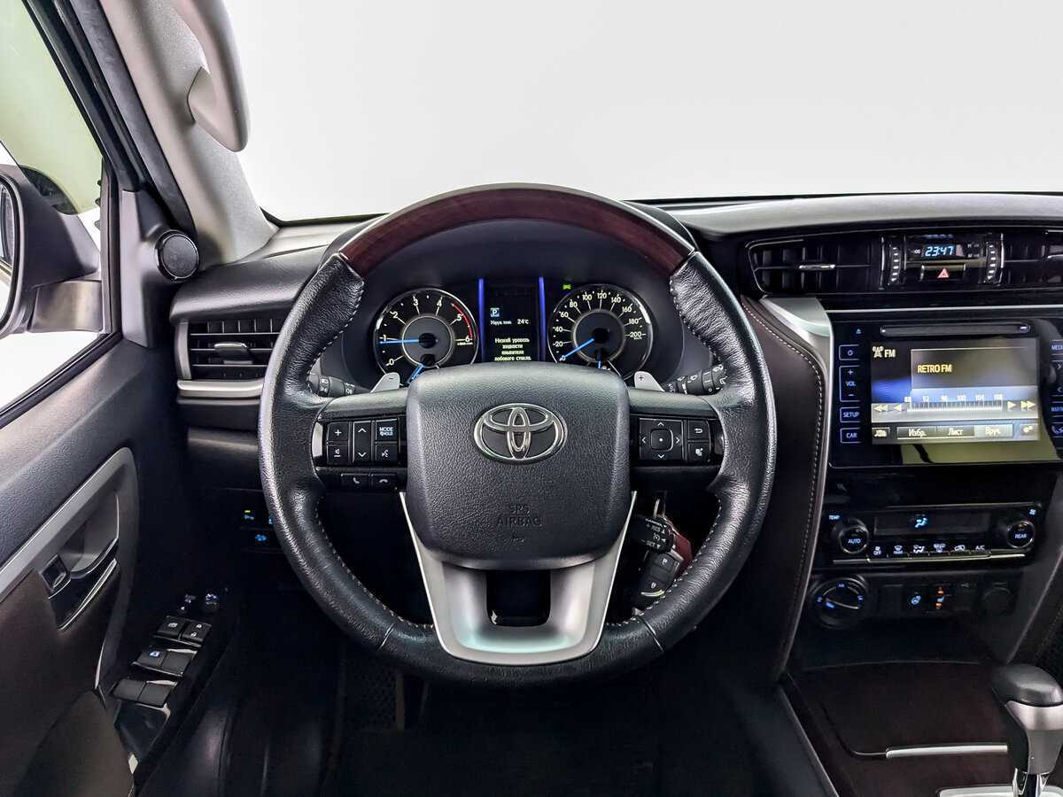 Toyota Fortuner с пробегом — 2019 год. Фото: #19