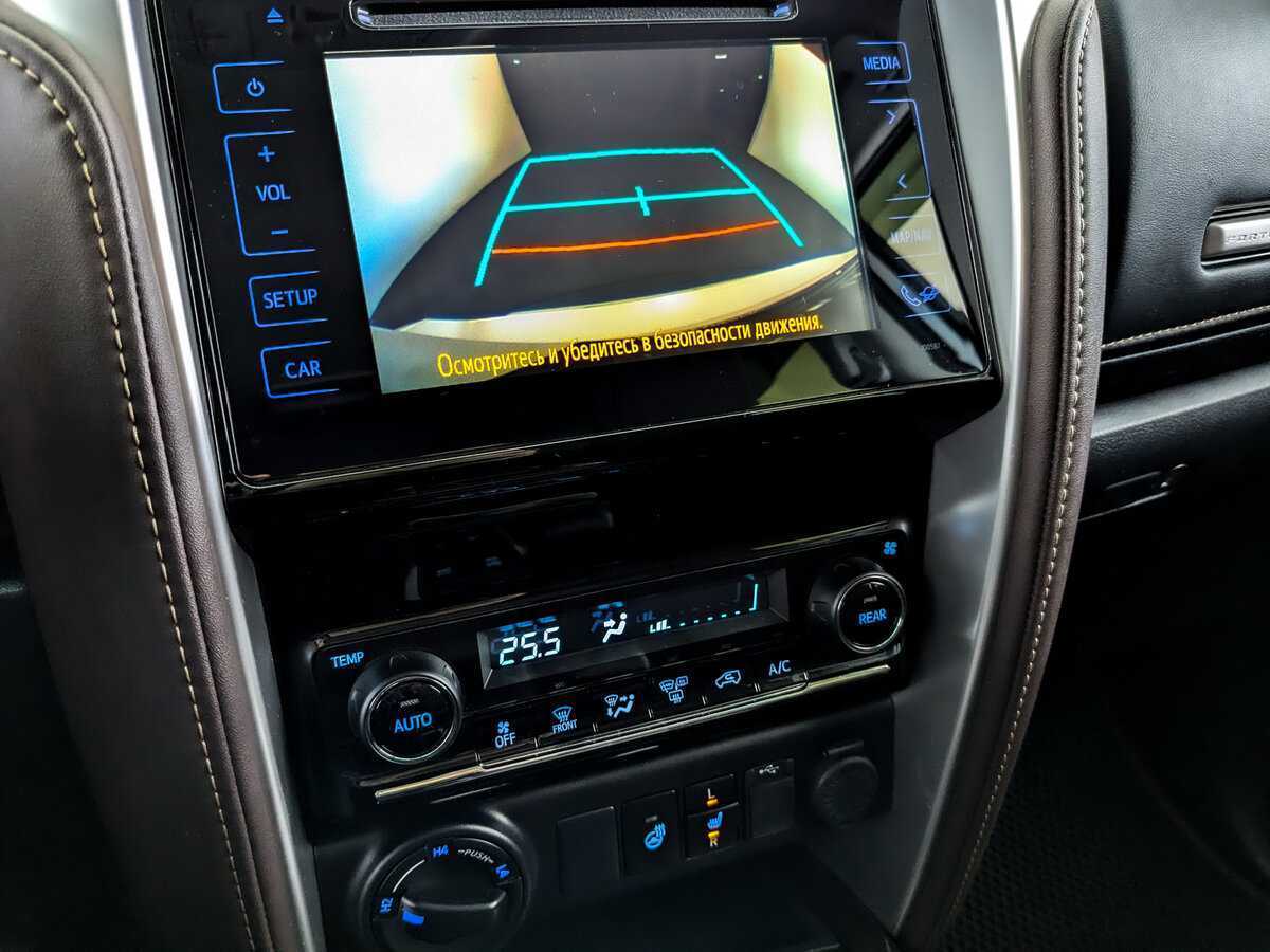 Toyota Fortuner с пробегом — 2019 год. Фото: #23