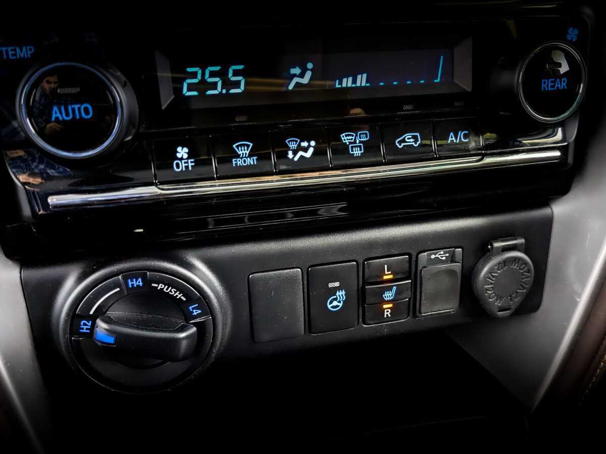 Toyota Fortuner с пробегом — 2019 год. Фото: #25